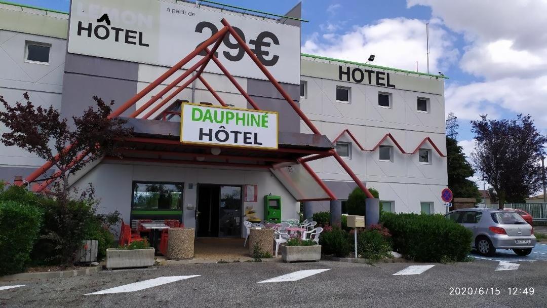 Le Dauphine Hotel Bourg-de-Péage Buitenkant foto